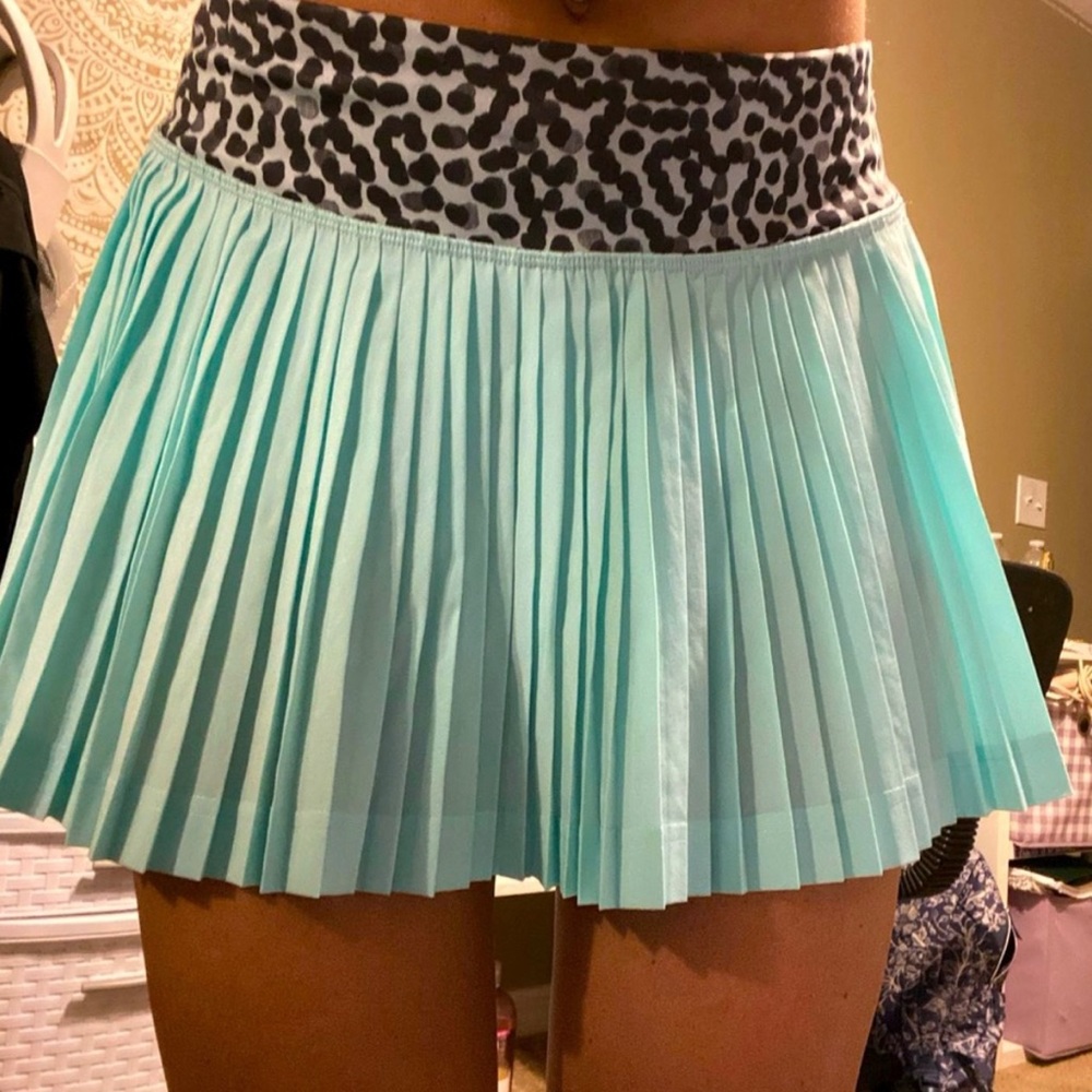 LULULEMON Pleat To Street Skirt 11
Tranquil Blue / Ace Spot Womens SIZE 4